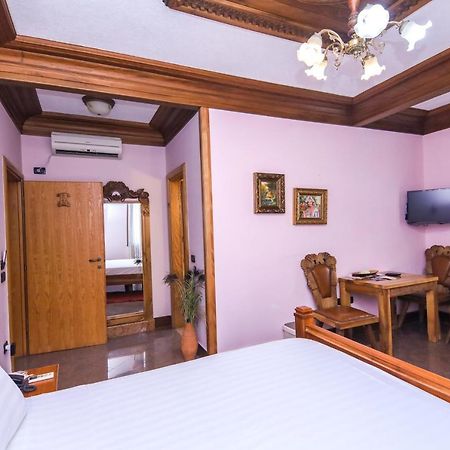 Brilant Antik Center Hotel Tirana Exterior photo