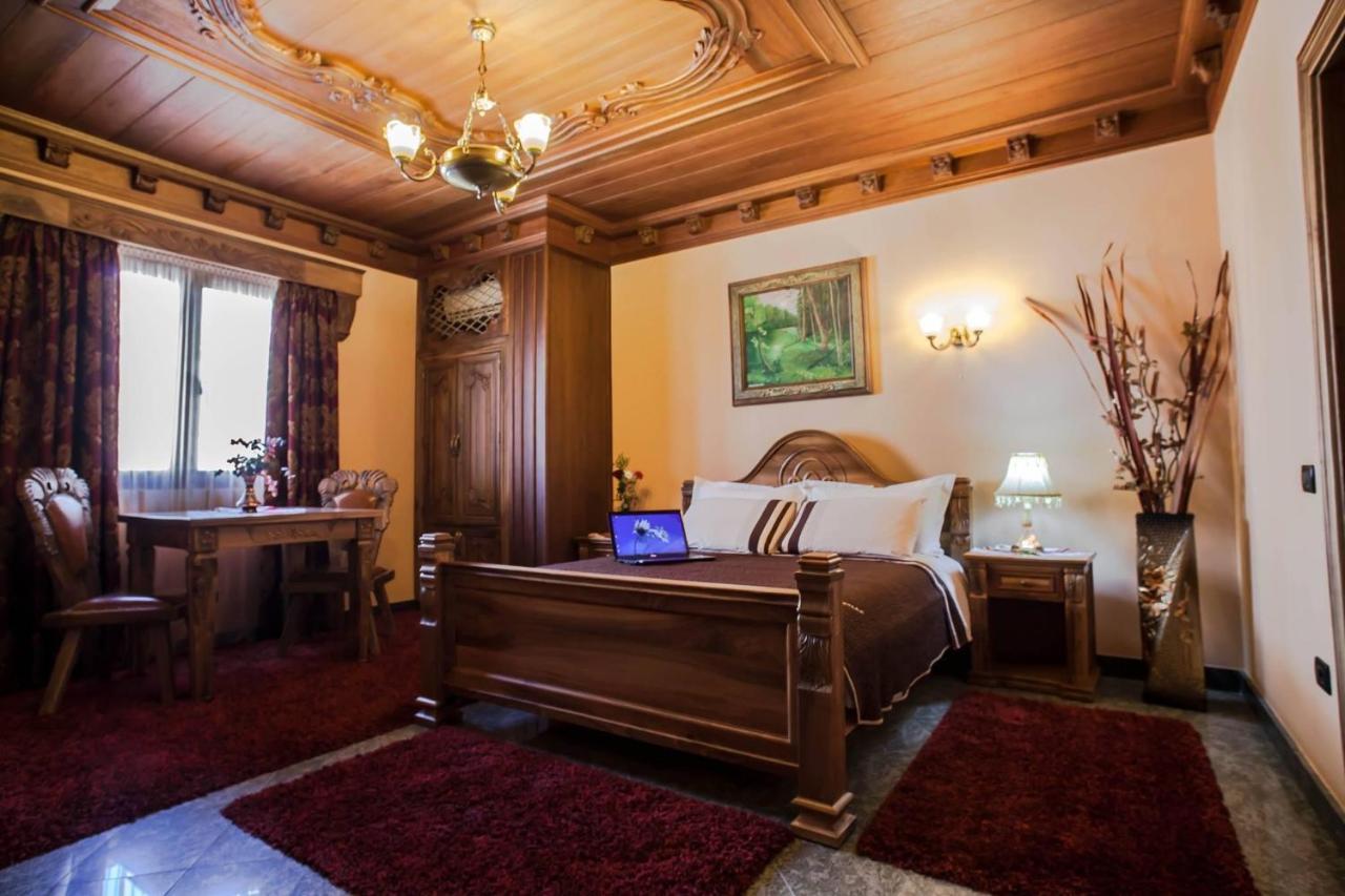 Brilant Antik Center Hotel Tirana Exterior photo