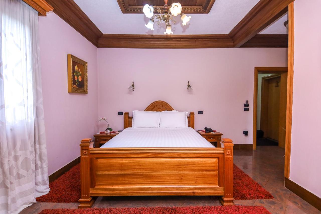 Brilant Antik Center Hotel Tirana Exterior photo